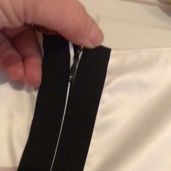 Adrianna Papell size 12 cream white & black dress with cut out at neck NWT - Picture 10 of 16